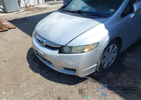 2010 Honda Civic Lx z USA, uszkodzony, nr VIN 2HGFA1F55AH300633
